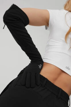Sleek City Gloves - Black 8 Sleek City Gloves - Black -Alo Fashion Store A0184W 01 b1 s1 a3 1 m89