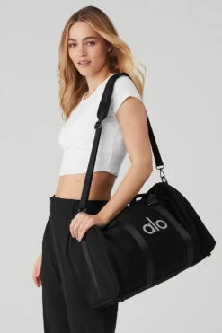 Traverse Duffle - Black/Silver -Alo Fashion Store A0366U 01115 b1 s1 a3 1 m89