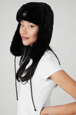 Faux Fur Polar Hat - Black 7 Faux Fur Polar Hat - Black -Alo Fashion Store A0416U 01 b1 s1 a2 1 m54