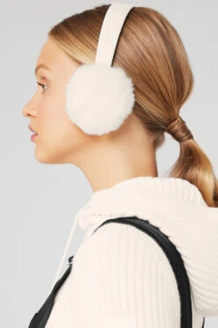 Faux Fur Ear Muff - Ivory -Alo Fashion Store A0430U 03299 b1 s1 a2 1 m131 2f187cf7 7a92 462f a031 67ac7e7f4628