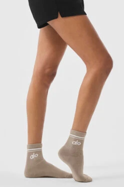 Unisex Half-Crew Throwback Sock - Gravel/White -Alo Fashion Store A0480U 02577 b1 a2 m18