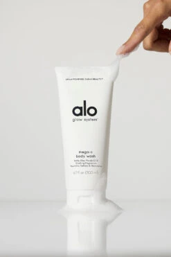 Mega-C Body Wash -Alo Fashion Store B2007F 0001 b1 a3 b5a75809 6235 4a96 be96 aead09b9a817