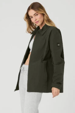 Torrent Overshirt - Stealth Green -Alo Fashion Store M3204R 04672 b1 s1 a2 1 m89