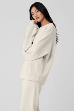 Chill Crew Neck Pullover - Bone -Alo Fashion Store M3207R 03040 b1 s1 a3 1 m54