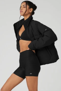 Stretch Woven Street Puffer - Black 6 Stretch Woven Street Puffer - Black -Alo Fashion Store M4134R 01 b1 s1 a3 1 m18