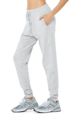 Conquer Revitalize Pant - Athletic Heather Grey -Alo Fashion Store M5070R 02910 b1 s1 a2 1 m78