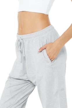 Conquer Revitalize Pant - Athletic Heather Grey -Alo Fashion Store M5070R 02910 b1 s1 a3 1 m78