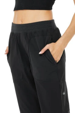 Co-Op Pant - Black -Alo Fashion Store M5084R 01 b1 s1 a4 1 m78
