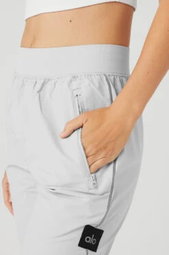 Torrent Track Sweatpant - Titanium 8 Torrent Track Sweatpant - Titanium -Alo Fashion Store M5097R 013202 b1 s1 a4 1 m89