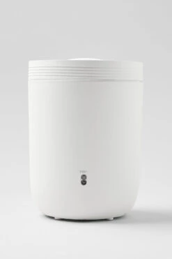 Aura Diffuser - White -Alo Fashion Store N7001D 00 b1 a2 2b67c90e 236a 49f6 afa6 5cf3033ba4cc