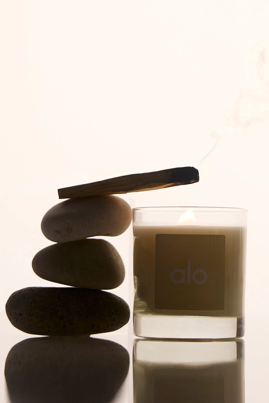 Alo Signature Candle - 8 Oz 1 Alo Signature Candle - 8 Oz