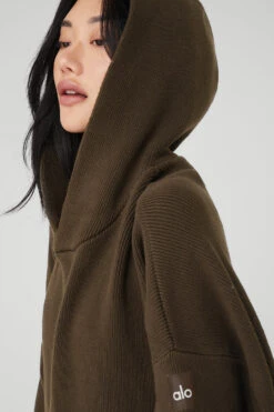 Scholar Hooded Sweater - Espresso 7 Scholar Hooded Sweater - Espresso -Alo Fashion Store U3026R 04064 b1 s1 a4 1 m54
