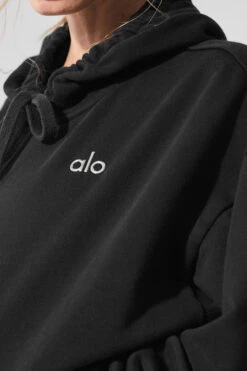 Accolade Hoodie - Black -Alo Fashion Store U3031RG 01 b1 s1 a4 1 m91