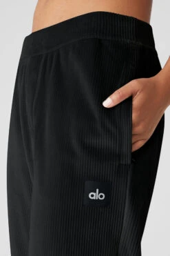 Velour Baller Pant - Black -Alo Fashion Store U5010R0 01 b1 s1 a4 1 m18 d8db7e0c f9d1 4983 85a2 dd4b305ca498