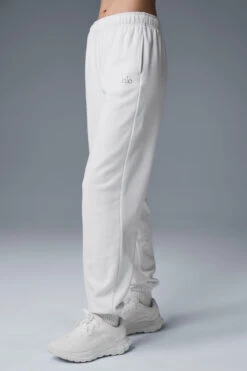 Accolade Sweatpant - White -Alo Fashion Store U5013RG 01300 b1 s1 a3 1 m54