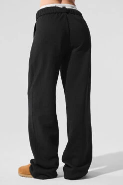 Accolade Straight Leg Sweatpant - Black -Alo Fashion Store U5013RG 01 b1 s1 a2 1 m91