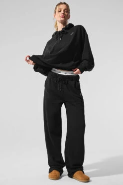 Accolade Straight Leg Sweatpant - Black -Alo Fashion Store U5013RG 01 b1 s1 a5 1 m91