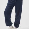 Accolade Sweatpant - Navy