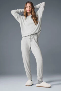 Soho Pullover - Athletic Heather Grey -Alo Fashion Store W3295R 02910 b1 s1 a3 1 m224
