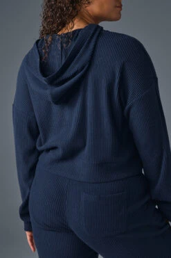 Muse Hoodie - Navy -Alo Fashion Store W3438R 03842 b1 s1 a2 1 m182