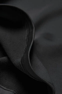 Airbrush Winter Warm Nocturne Long Sleeve - Black -Alo Fashion Store W3731R 01 b1 s1 a4 2 m206