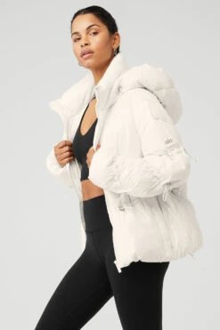 Stunner Puffer Jacket - Ivory -Alo Fashion Store W4430R 03299 b1 s1 a2 1 m18