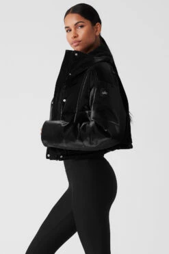 Orion Cropped Puffer - Black -Alo Fashion Store W4464R 01 b1 s1 a2 1 m18