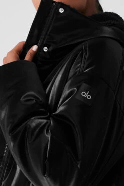 Orion Cropped Puffer - Black -Alo Fashion Store W4464R 01 b1 s1 a4 1 m18