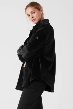 Ribbed Velour Mountain Side Shacket - Black 7 Ribbed Velour Mountain Side Shacket - Black -Alo Fashion Store W4468R 01 b1 s1 a2 1 m89