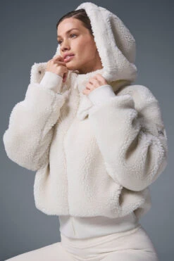 Foxy Sherpa Jacket - Ivory 9 Foxy Sherpa Jacket - Ivory -Alo Fashion Store W4493R 03299 b1 s1 a5 1 m91
