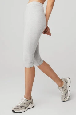 Alosoft High-Waist Iconic 90's Capri - Athletic Heather Grey -Alo Fashion Store W51024R 02910 b1 s1 a2 1 m54
