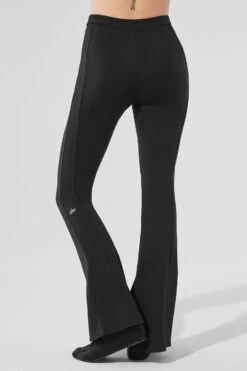 High-Waist Zip It Flare Legging - Black 7 High-Waist Zip It Flare Legging - Black -Alo Fashion Store W51030R 01 b1 s1 a3 1 m224
