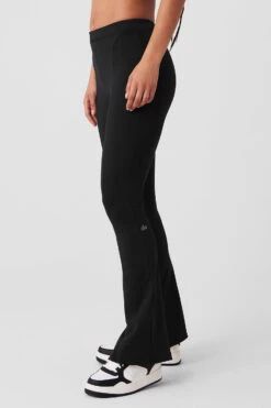 High-Waist 7/8 Zip It Flare Legging - Black 8 High-Waist 7/8 Zip It Flare Legging - Black -Alo Fashion Store W51115R 01 b1 s1 a2 1 m125