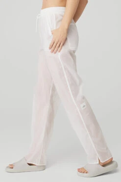 Cloud Nine Pant - White -Alo Fashion Store W51138R 00 b1 s1 a2 1 m89
