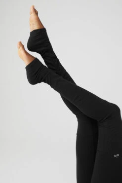 Airbrush High-Waist Highlight Goddess Legging - Black -Alo Fashion Store W51207R 01 b1 s1 a4 1 m100