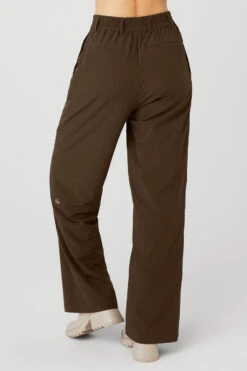 High-Waist Pursuit Trouser - Espresso 7 High-Waist Pursuit Trouser - Espresso -Alo Fashion Store W51208R 04064 b1 s1 a3 1 m89