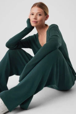 Knit Salana Cardigan - Midnight Green -Alo Fashion Store W51262R 04570 b1 s1 a4 1 m177