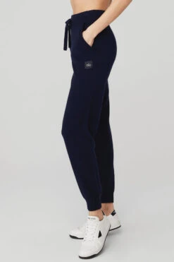 High-Waist Cashmere Jet Set Pant - Navy 6 High-Waist Cashmere Jet Set Pant - Navy -Alo Fashion Store W51267R 03842 b1 s1 a3 1 m77