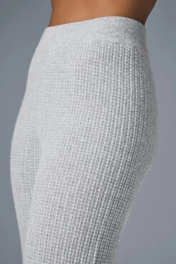Cashmere High-Waist Plush Waffle Pant - Athletic Heather Grey -Alo Fashion Store W51286R 02910 b1 s1 a4 1 m196