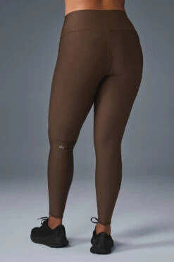 High-Waist Airlift Legging - Espresso -Alo Fashion Store W51314R 04064 b1 s1 a2 1 m182