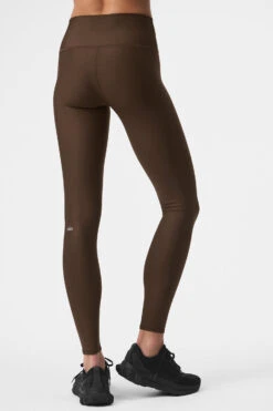 7/8 High-Waist Airlift Legging - Espresso -Alo Fashion Store W51314R 04064 b1 s1 a2 1 m205