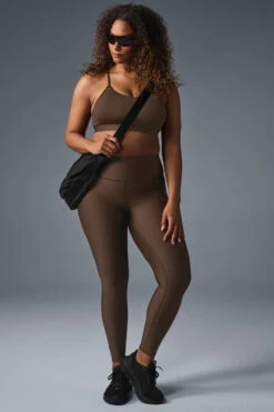 High-Waist Airlift Legging - Espresso -Alo Fashion Store W51314R 04064 b1 s1 a4 1 m182