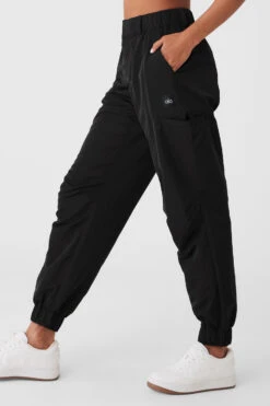 High-Waist Break Line Jogger - Black -Alo Fashion Store W51319R 01 b1 s1 a2 1 m18