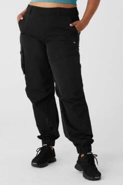 High-Waist Break Line Jogger - Black -Alo Fashion Store W51319R 01 b1 s4 a1 1 m152