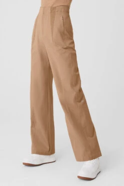 High-Waist On Point Moto Trouser - Toasted Almond -Alo Fashion Store W51341R 05131 b1 s1 a3 1 m177