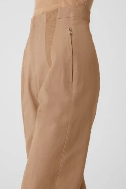 High-Waist On Point Moto Trouser - Toasted Almond -Alo Fashion Store W51341R 05131 b1 s1 a4 1 m177