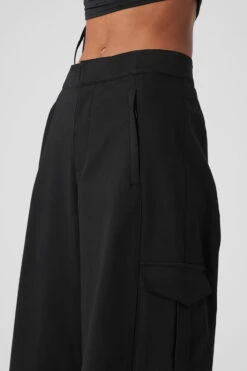 Show Off Cargo Wide Leg Trouser (Long) - Black -Alo Fashion Store W51383R 01 b1 s1 a4 1 m18
