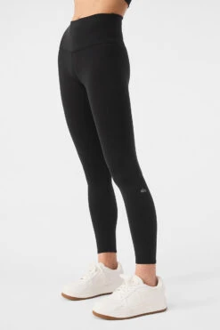 7/8 High-Waist Airbrush Legging - Black 10 7/8 High-Waist Airbrush Legging - Black -Alo Fashion Store W5604R 01 b1 s1 a3 1 m174 bfd73a36 d779 43dc a2a4 a74dd5de73a7