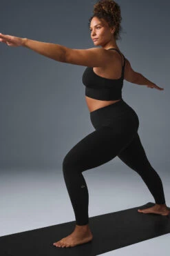 7/8 High-Waist Airbrush Legging - Black 15 7/8 High-Waist Airbrush Legging - Black -Alo Fashion Store W5604R 01 b1 s1 a4 1 m182