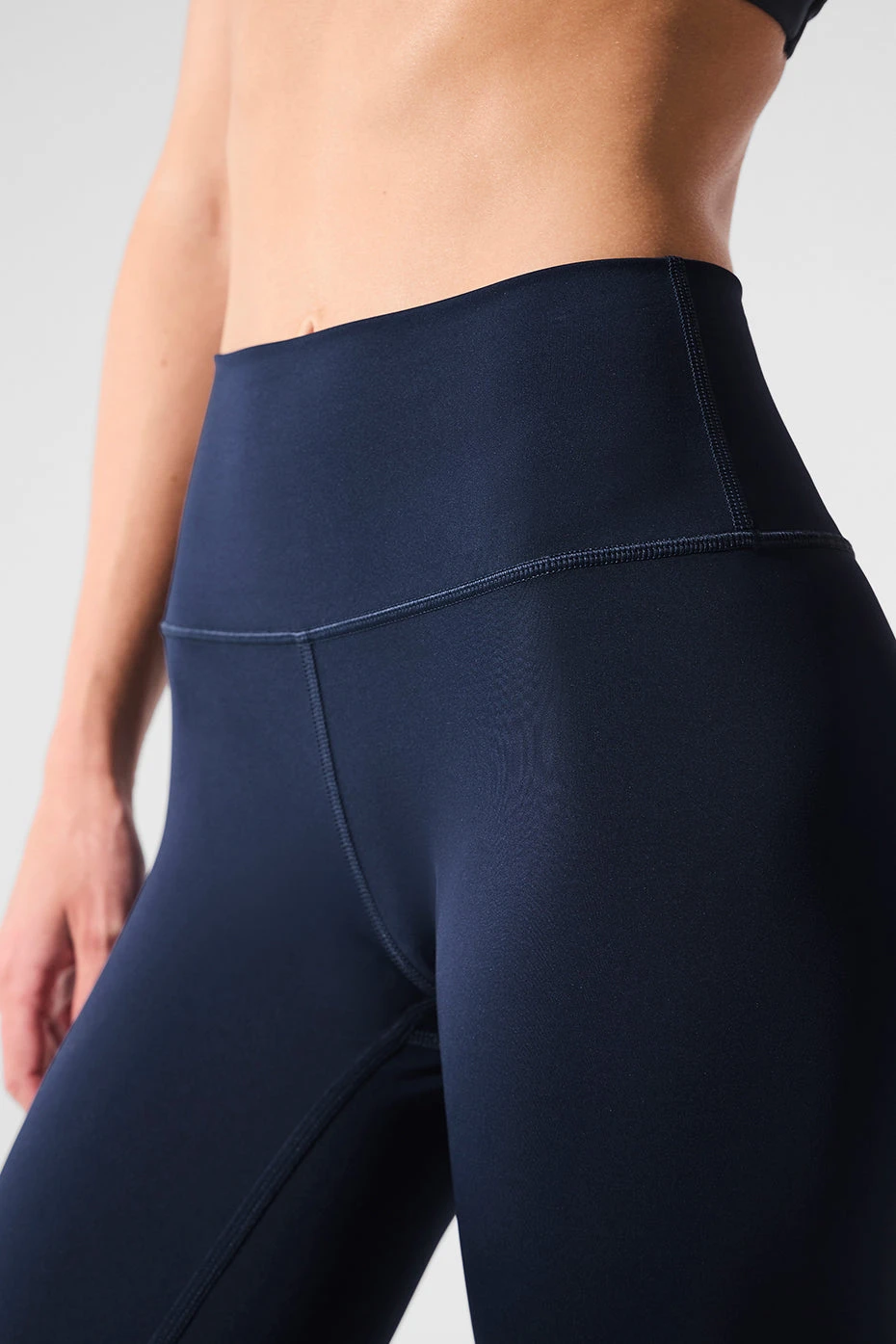 7/8 High-Waist Airlift Legging - Navy 4 7/8 High-Waist Airlift Legging - Navy - Image 4